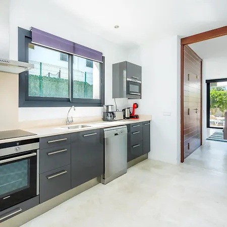 Oasis N' Aguait Villa *